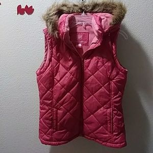 Girls weatherproof vest with removable hoodie